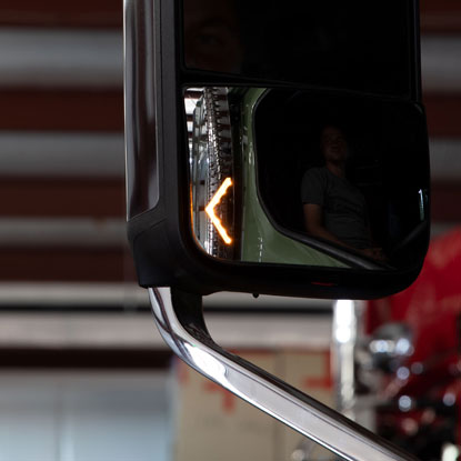 47X Cab Integrated Turn Signals